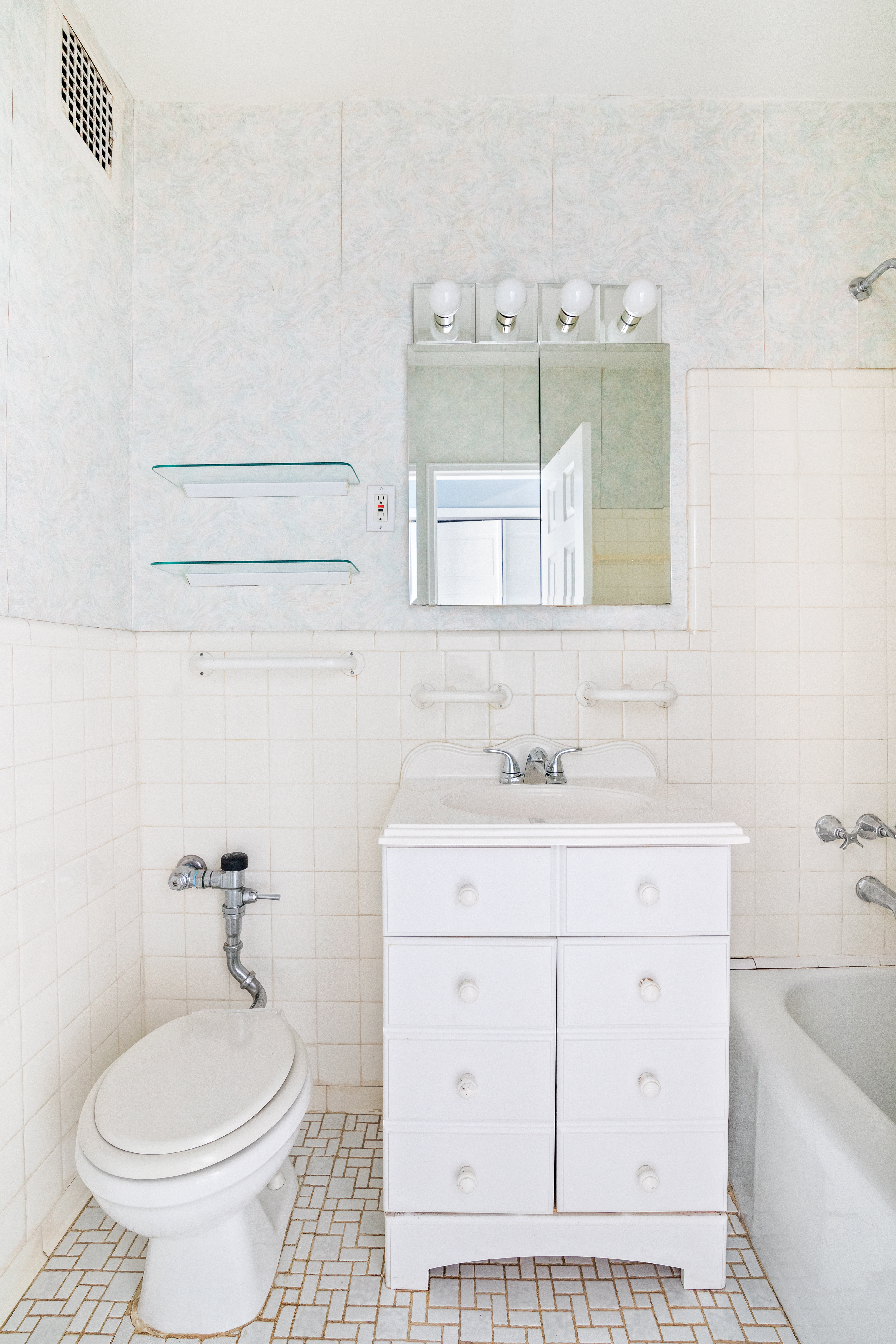 9201 Shore Road, Unit D512 Brooklyn, NY 11209 - Photo 5 of 11 Gallery Image 5