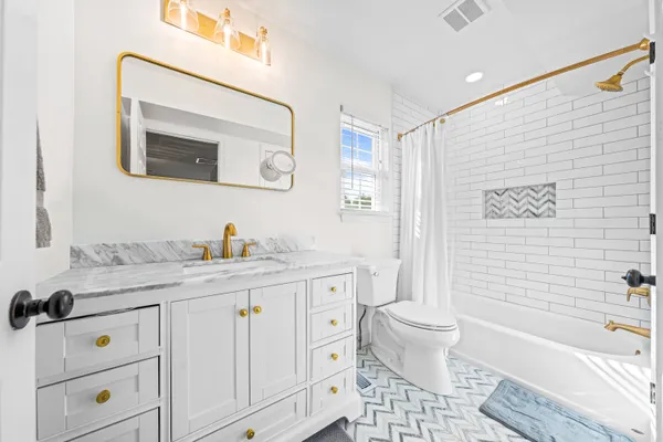 $570,000 | 3 Luray Lane, Marlton, NJ 08053