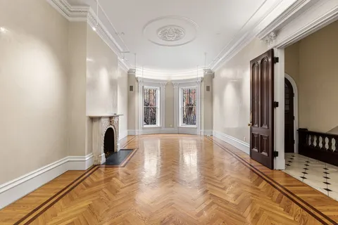 a view of livingroom with furniture and fireplace