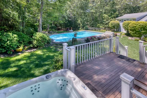 $4,350,000 | 254 Harbor Watch Court, Sag Harbor, NY 11963