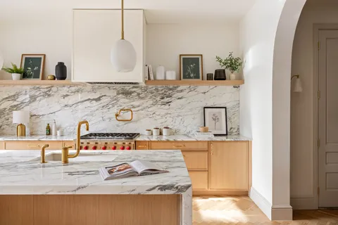 a close view of sink and tap