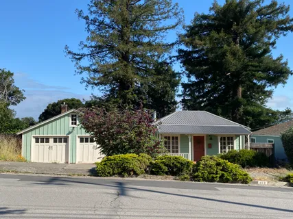 $765,000 | 412 West Street, Petaluma, CA 94952