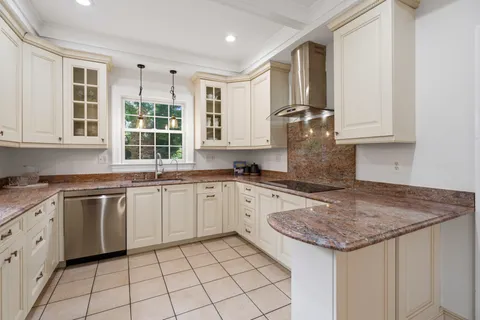 Contact Agent | 6613 Bradley Boulevard, Bethesda, MD 20817