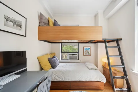 $899,000 | 599 West End Avenue, Unit 3A | Upper West Side