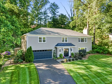 $1,250,000 | 1702 Mason Hill Drive, Alexandria, VA 22307