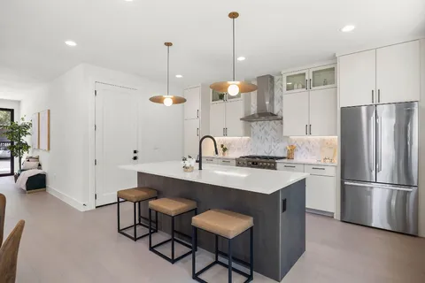 $1,275,000 | 2201 East 16th Street, Austin, TX 78702