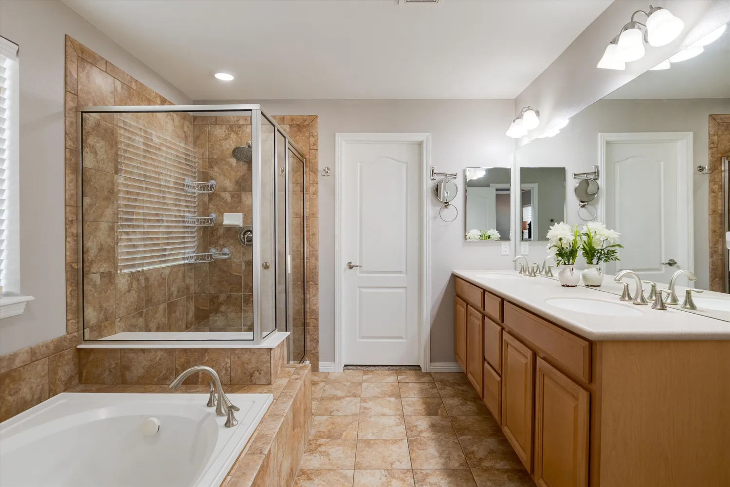 $819,000 | 6236 South Millbrook Way, Aurora, CO 80016