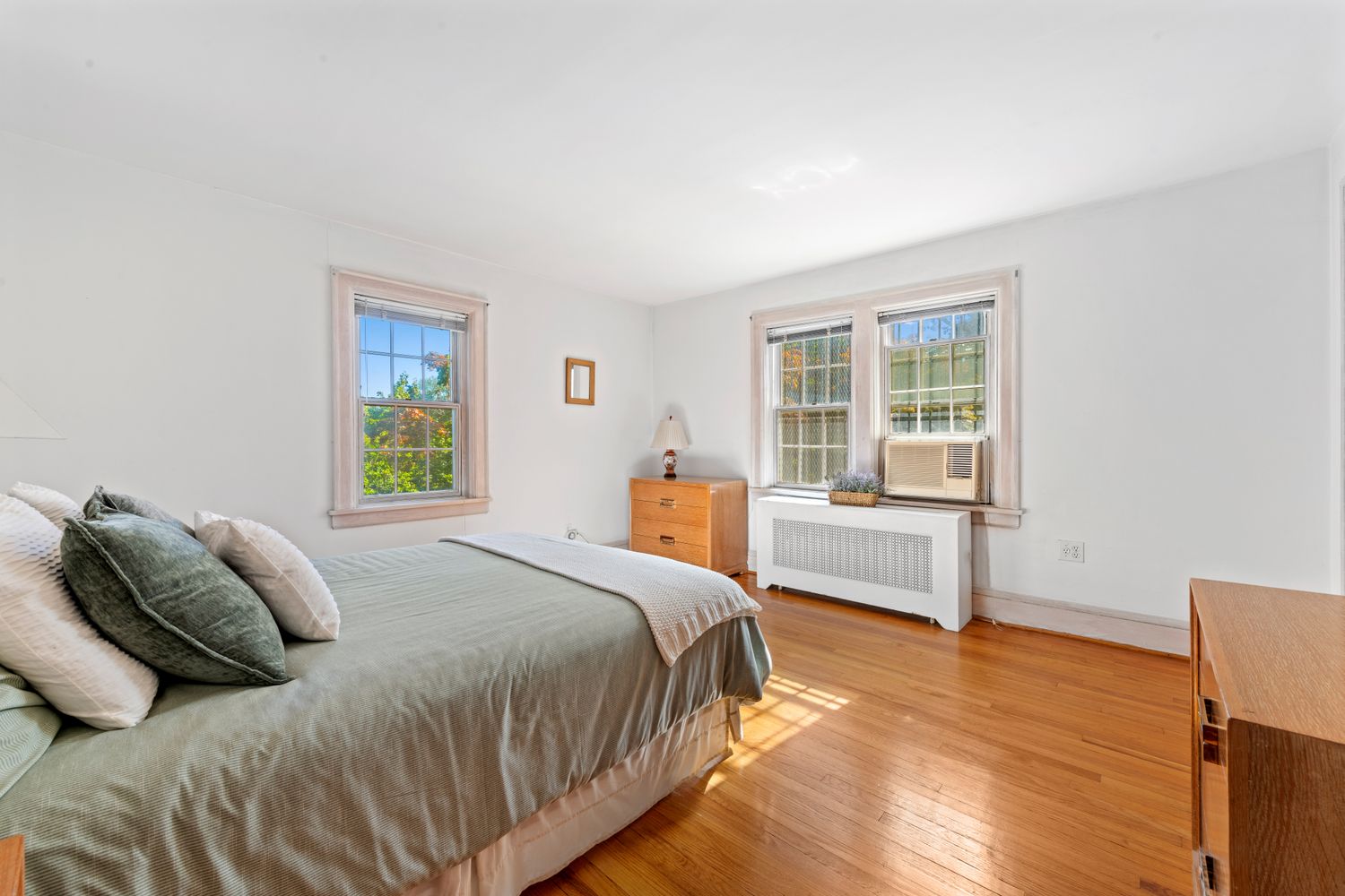 $1,199,000 | 5037 Fieldston Road | Fieldston