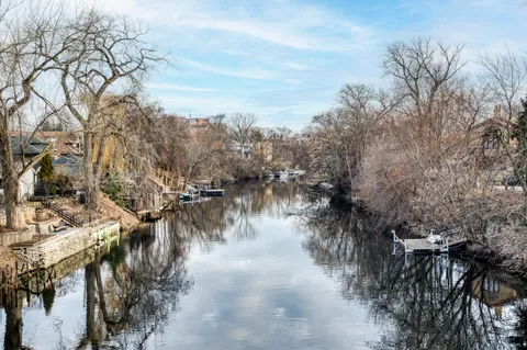 $1,565,000 | 2712 West Sunnyside Avenue, Chicago, IL 60618