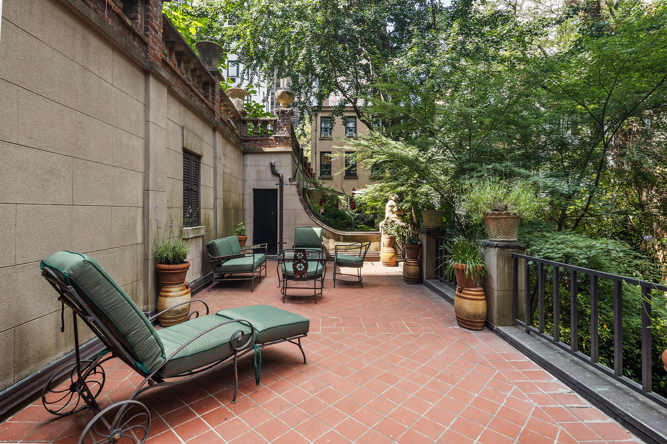 246 East 49th Street Manhattan, NY 10017 - Photo 30 of 39