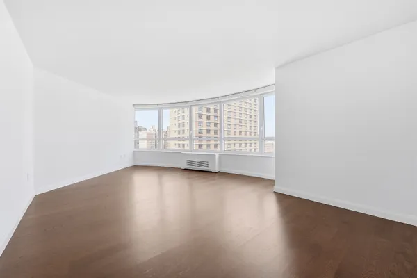 $10,500 | 200 East 94th Street, Unit 1715 | Upper East Side