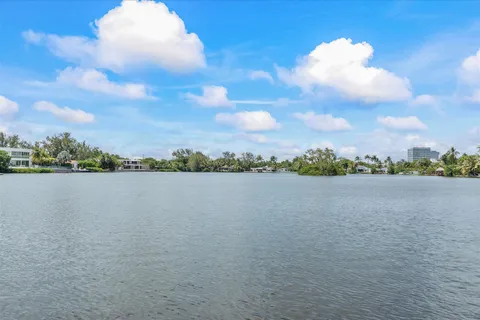$2,295,000 | 2531 Northeast 195th Street, Miami, FL 33180