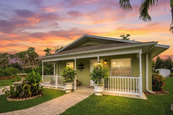 $475,000 | 2385 Sunset Avenue, Naples, FL 34112