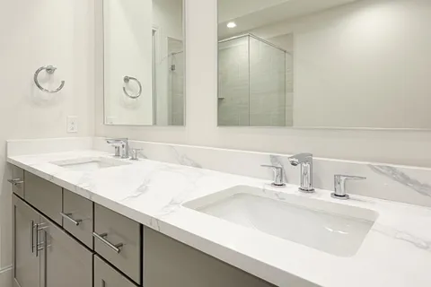 $789,900 | 2401 Canton Street, Unit 1005, Dallas, TX 75201