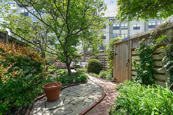$1,460,000 | E Street Southeast, Washington, DC 20003