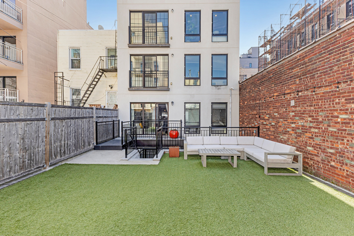 167 Devoe Street, Unit 1B Brooklyn, NY 11211 - Photo 13 of 17