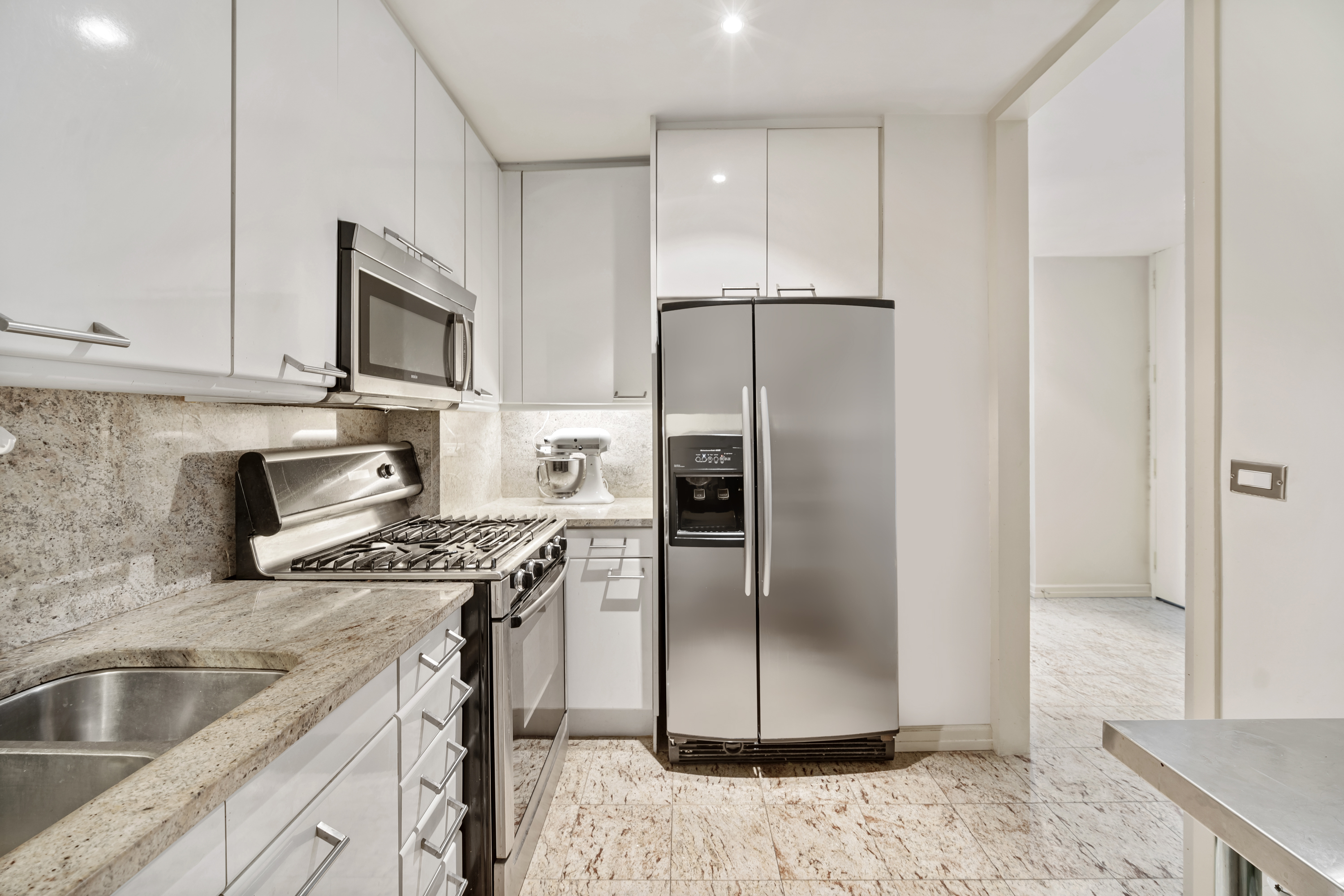 146 West 57th Street, Unit 68/69E Manhattan, NY 10019 - Photo 5 of 6