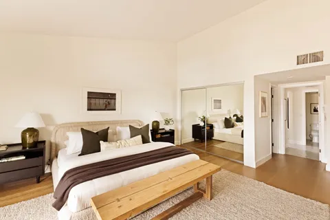 $1,349,000 | 1520 South Beverly Glen Boulevard, Unit 507, Los Angeles, CA 90024