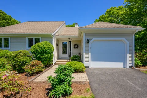 $579,000 | 1 Sandview Terrace, Mashpee, MA 02649
