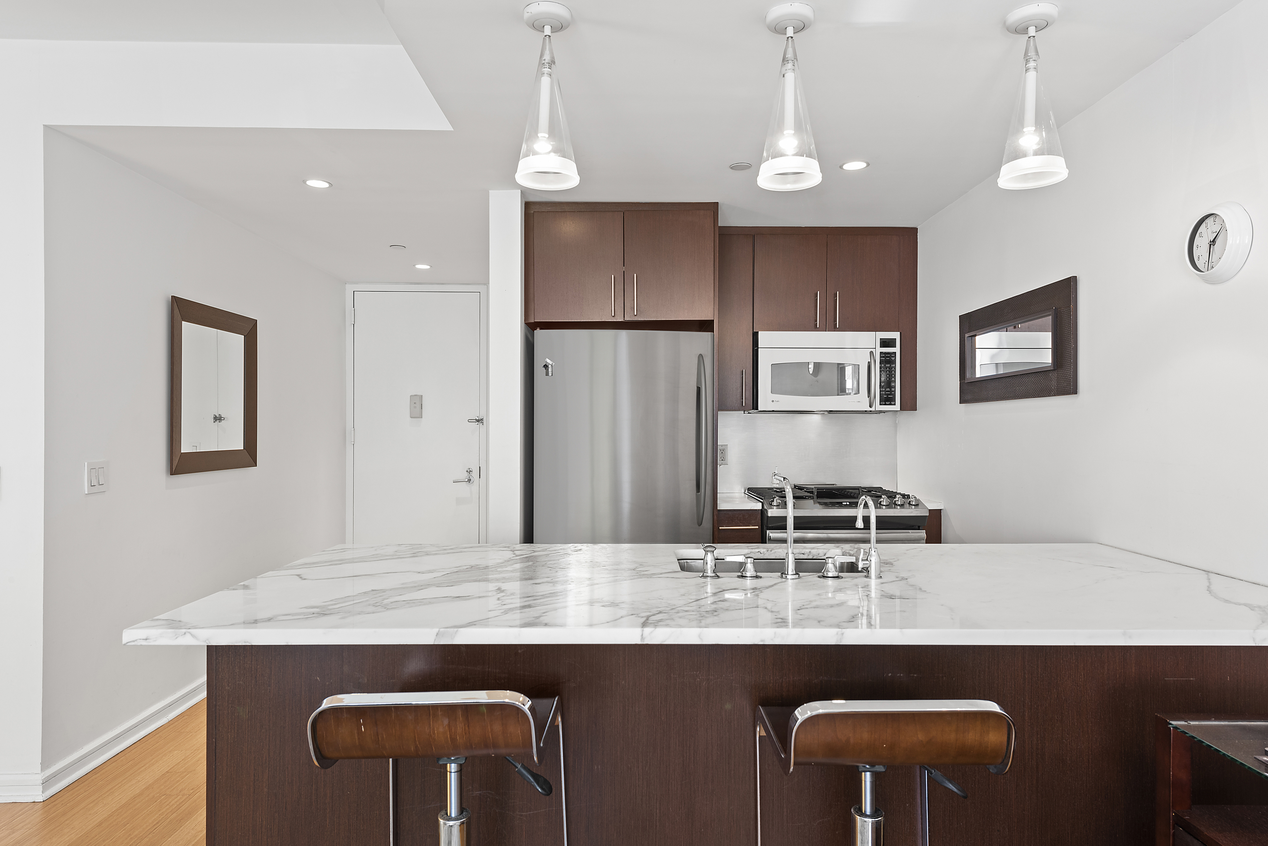 350 West 53rd Street, Unit 3D Manhattan, NY 10019 - Photo 3 of 7