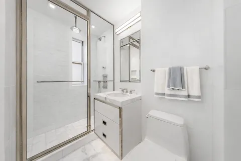 $3,250,000 | 141 East 88th Street, Unit 10E | Upper East Side