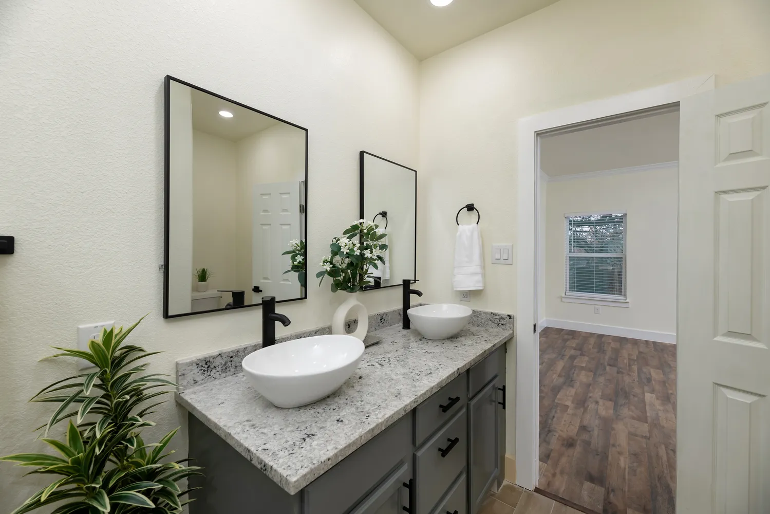 $305,000 | 2621 Canton Drive, Fort Worth, TX 76112