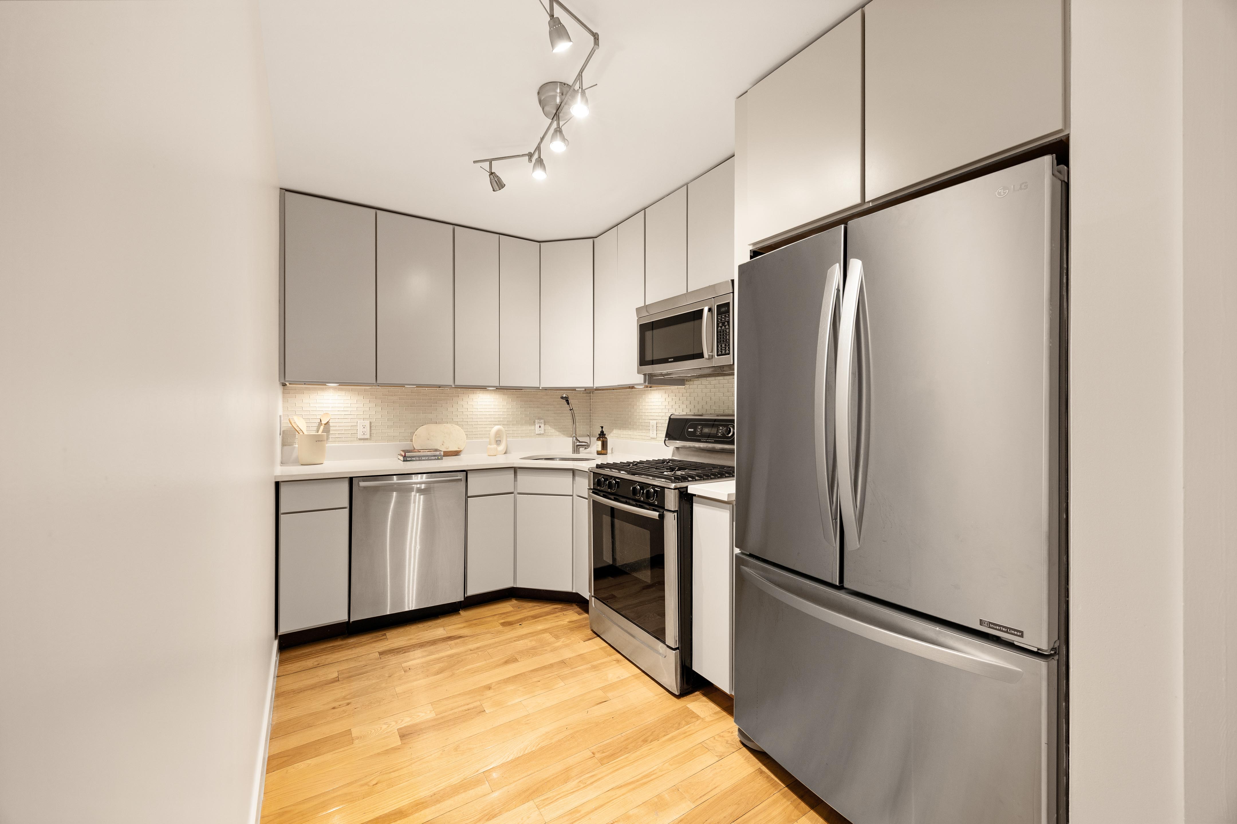 274 21st Street, Unit 1B Brooklyn, NY 11215 - Photo 3 of 12