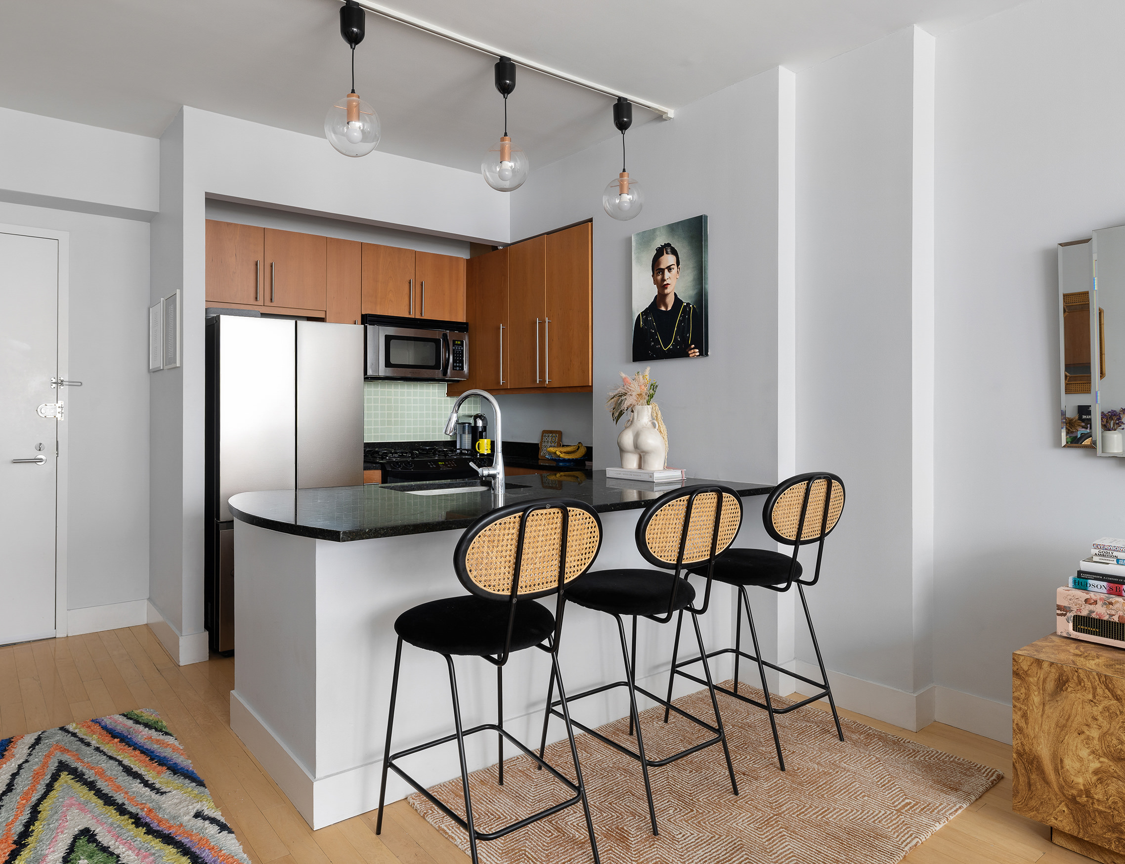 242 East 25th Street, Unit 9E Manhattan, NY 10010 - Photo 3 of 7