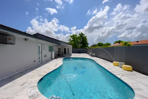 $890,000 | 9724 Southwest 4th Terrace, Miami, FL 33174