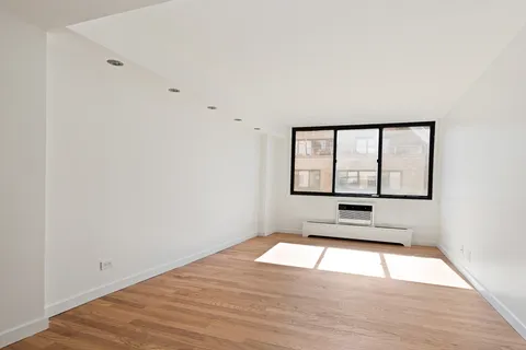 $1,650,000 | 16 West 16th Street, Unit 14NN | Flatiron