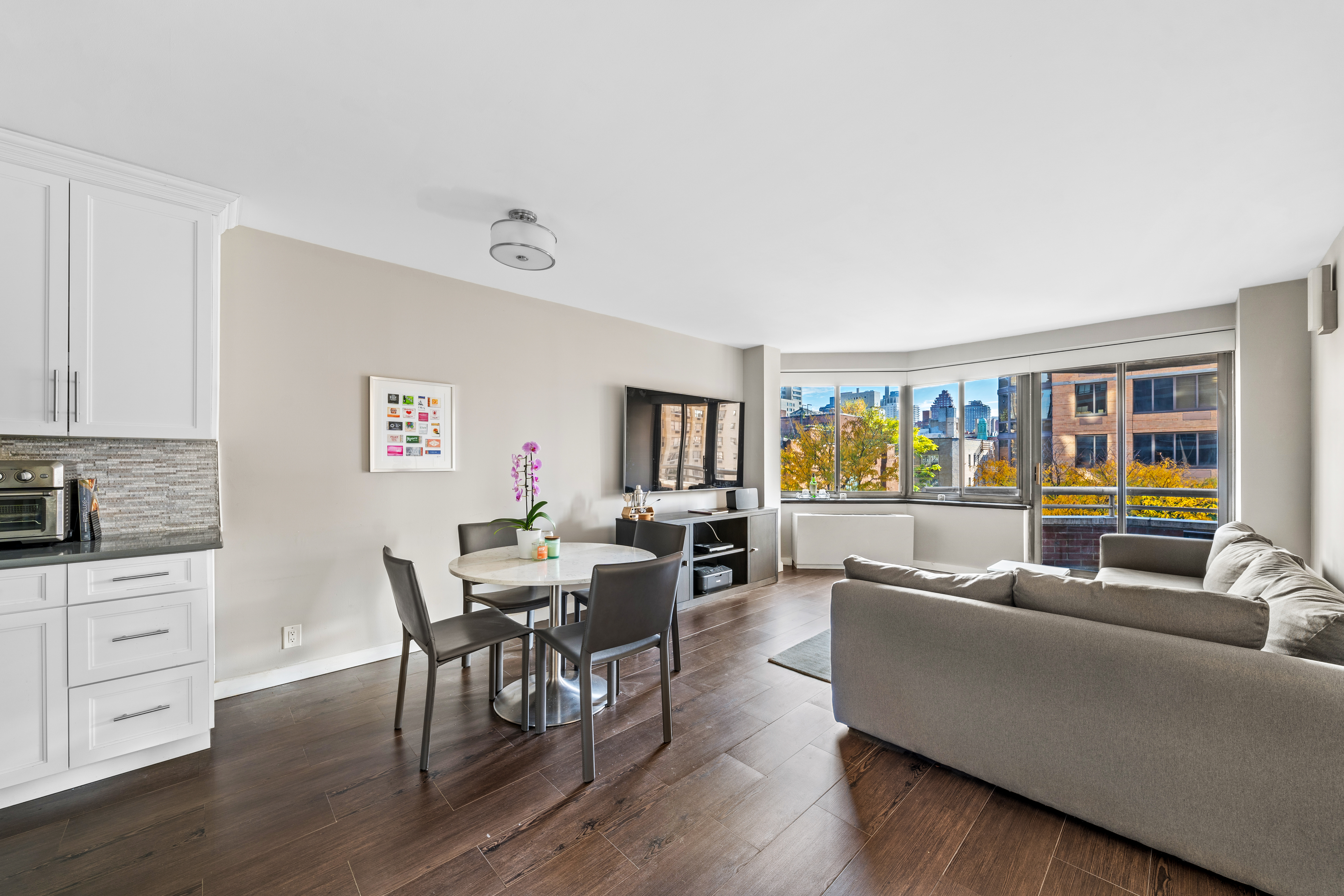 401 East 84th Street, Unit 4B Manhattan, NY 10028 - Photo 2 of 12