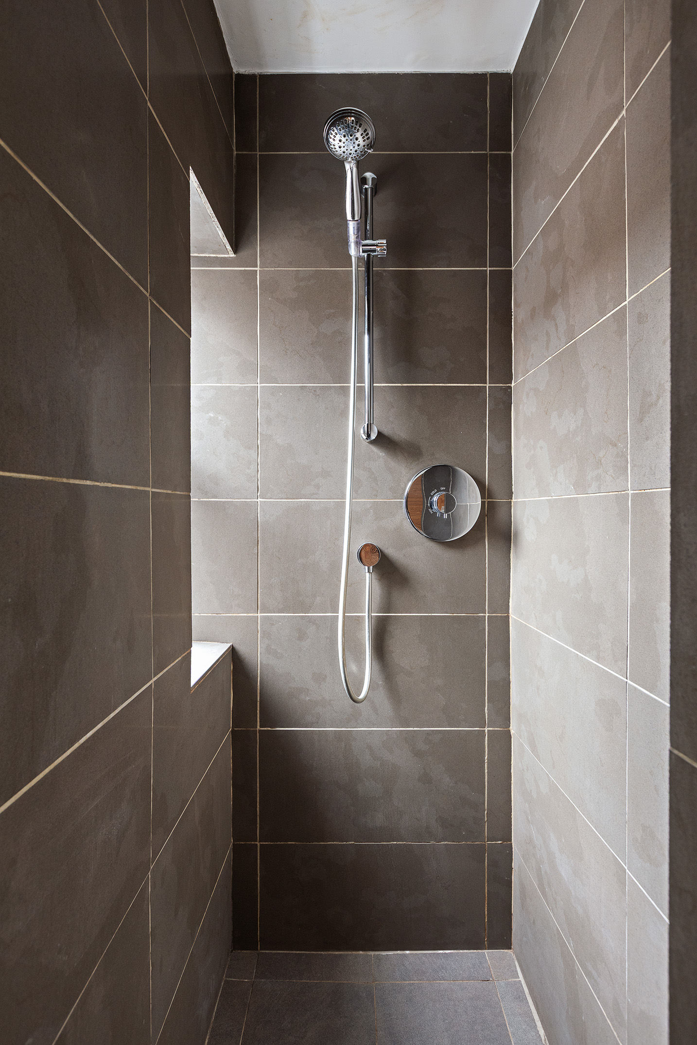 633 East 11th Street, Unit 22 Manhattan, NY 10009 - Photo 7 of 10 a bathroom with a shower