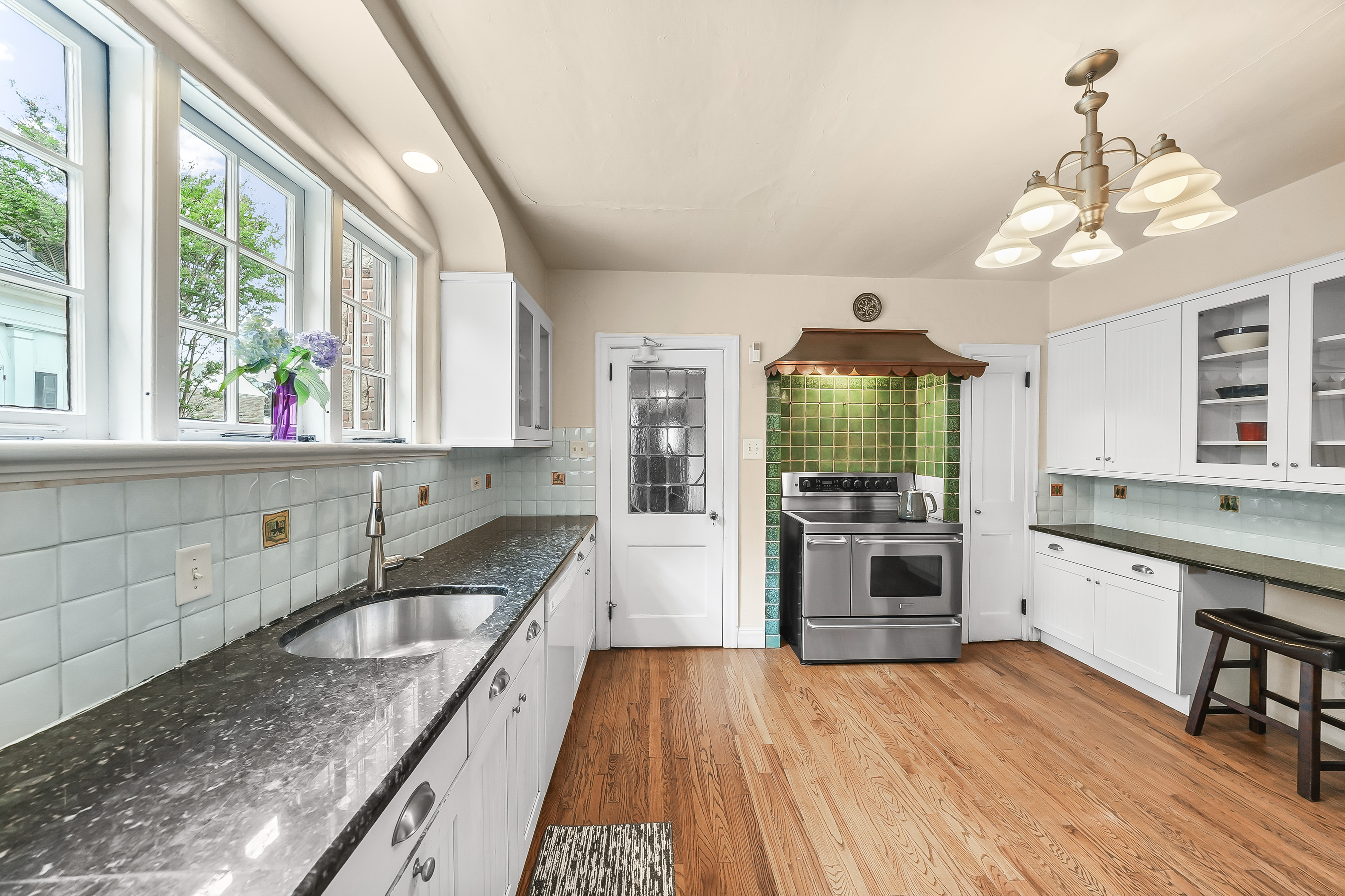508 Brookfield Road Drexel Hill, PA 19026 - Photo 9 of 51