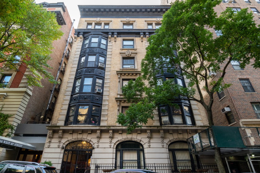 254 West 82nd Street, Unit 5A Manhattan, NY 10024 - Photo 16 of 18 front view of a building