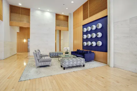 $1,350,000 | 675 E Street Northwest, Unit 900, Washington, DC 20004