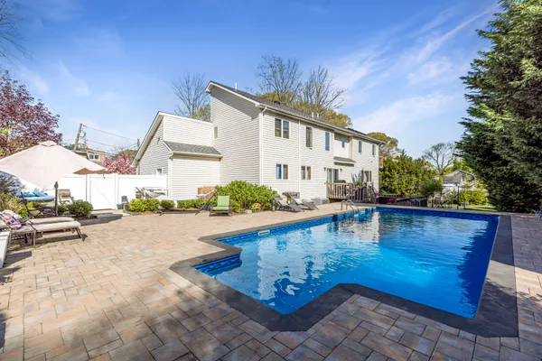 $950,000 | 27 Cypress Drive, Kings Park, NY 11754