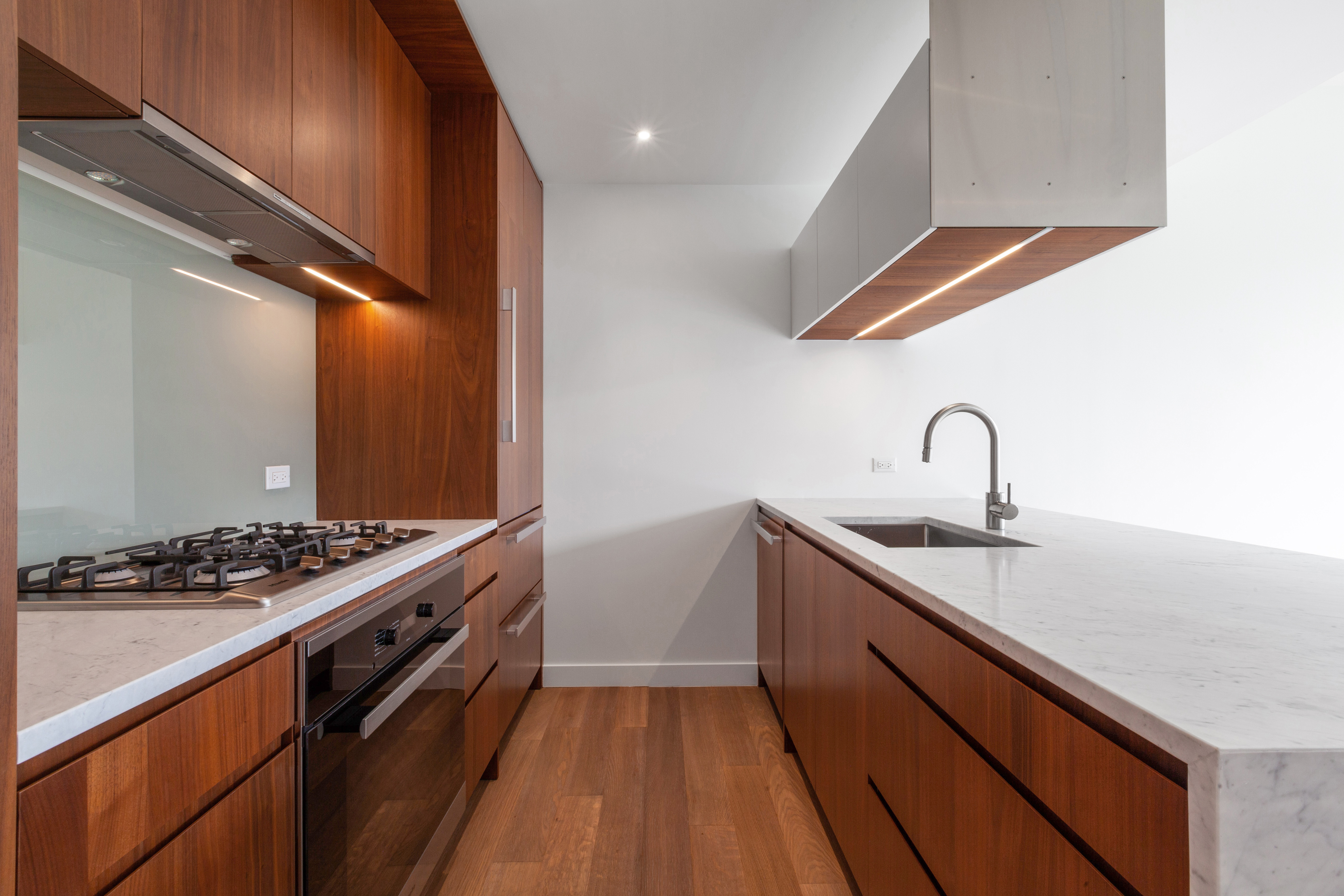 21-30 44th Drive, Unit 3M Queens, NY 11101 - Photo 3 of 12