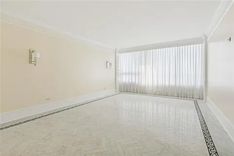 $475,000 | 2100 St Charles Avenue, Unit 7M, New Orleans, LA 70130