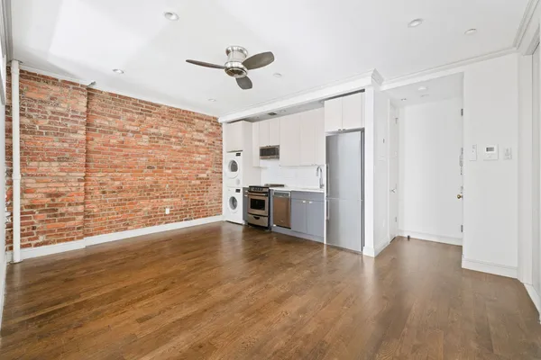 $7,500 | 51 West 11th Street, Unit 3R | Greenwich Village