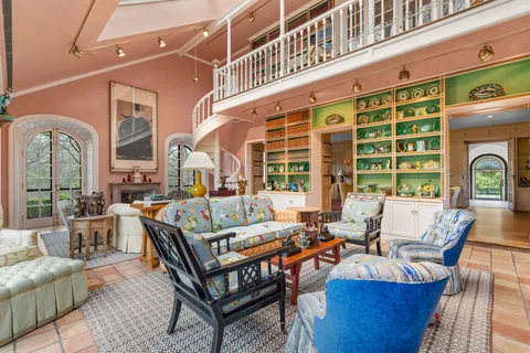 $7,495,000 | 26 Old Gulph Road, Gladwyne, PA 19035