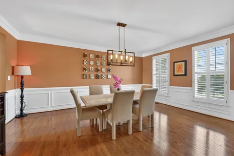 $1,400,000 | 6200 Guilford Drive, Alexandria, VA 22310