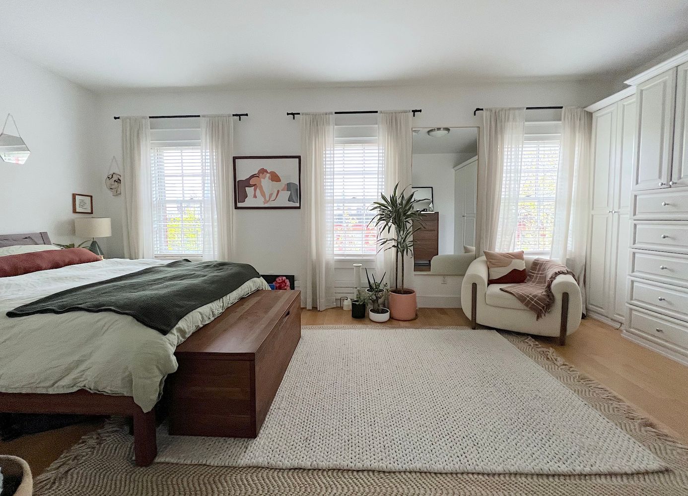 148 Luquer Street, Unit 2 Brooklyn, NY 11231 - Photo 11 of 22 a bedroom with a bed and a couch