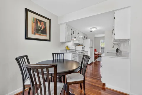 $390,000 | 20017 Spur Hill Drive, Gaithersburg, MD 20886