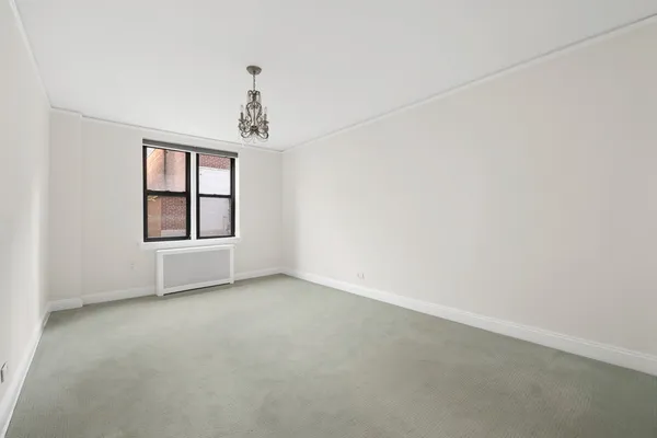 $5,500 | 305 West 18th Street, Unit 2J | Chelsea