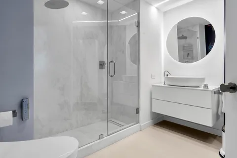 $2,295,000 | 10 Venetian Way, Unit 904, Miami Beach, FL 33139