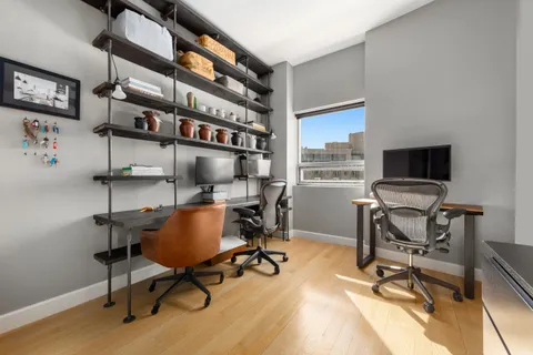 $950,000 | 11-24 31st Avenue, Unit 5A | Astoria