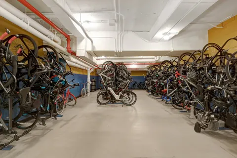 $960,000 | 925 North Fairfax Street, Unit 610, Alexandria, VA 22314