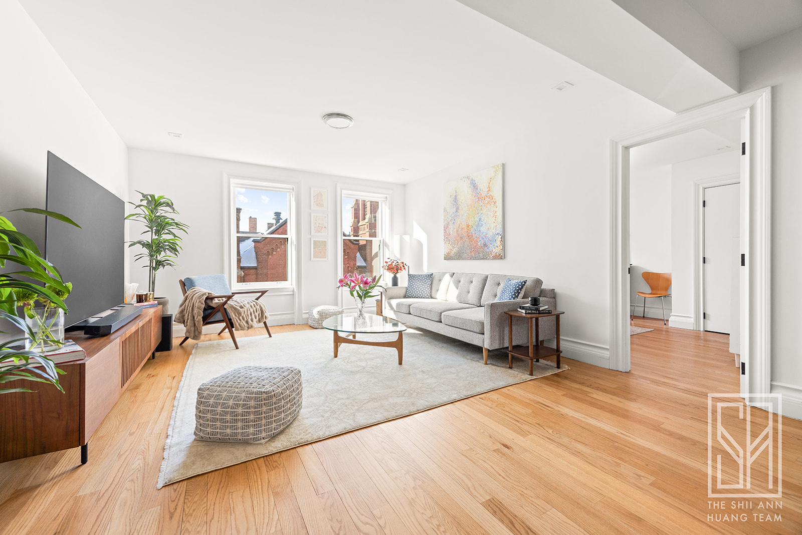 475 Washington Avenue, Unit 4I Brooklyn, NY 11238 - Photo 1 of 10 a living room with furniture and wooden floor