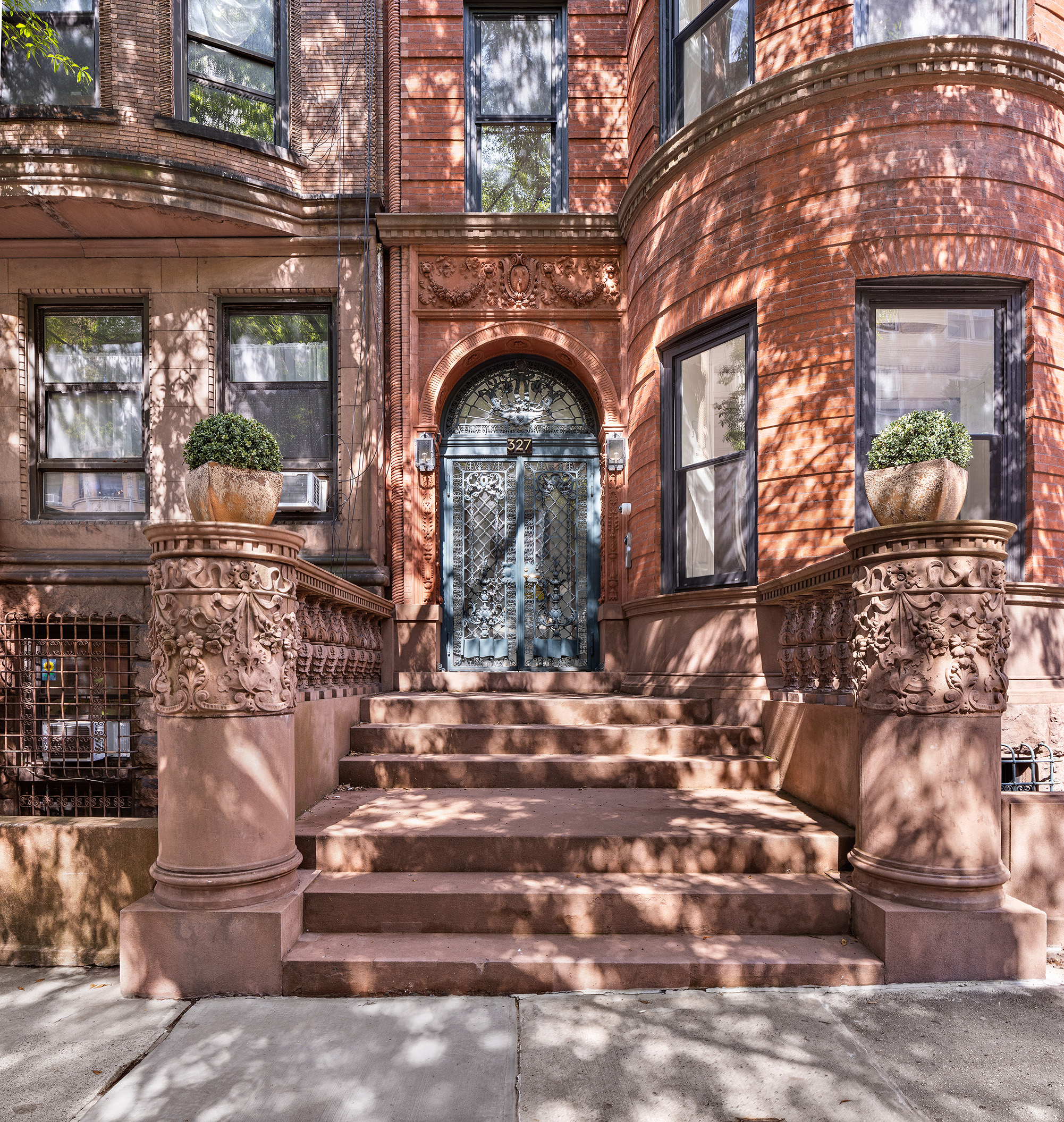 327 West 76th Street Manhattan, NY 10024 - Photo 6 of 7