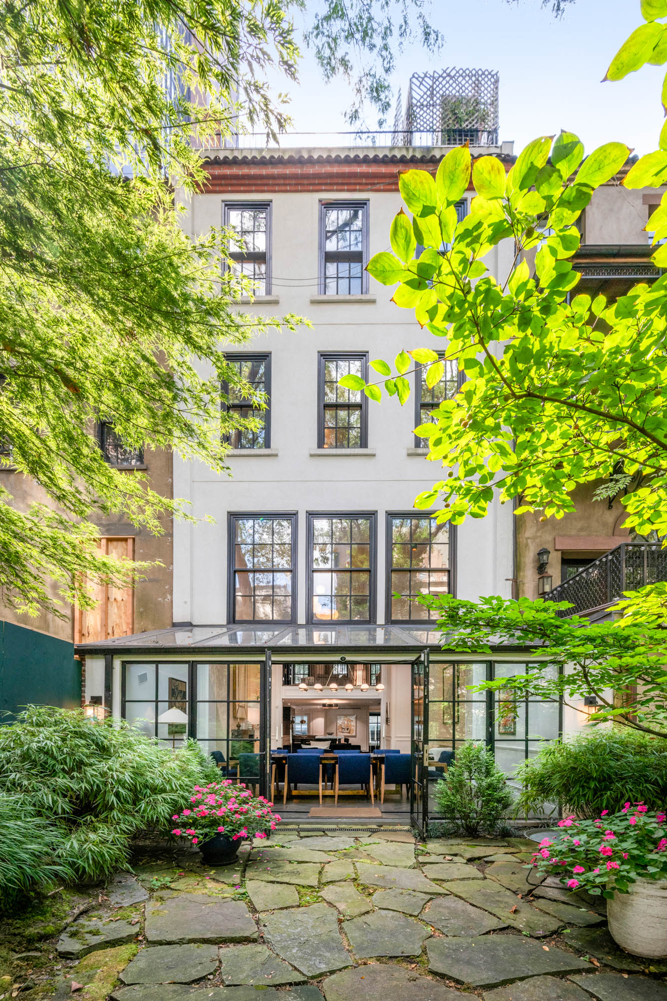 241 East 48th Street Manhattan, NY 10017 - Photo 10 of 27